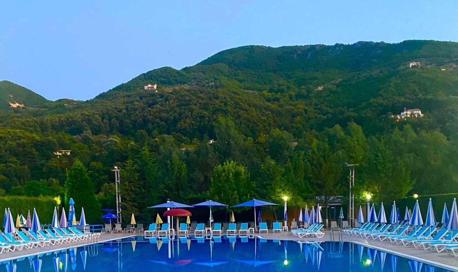 Mema Resort Mirash Kültér fotó