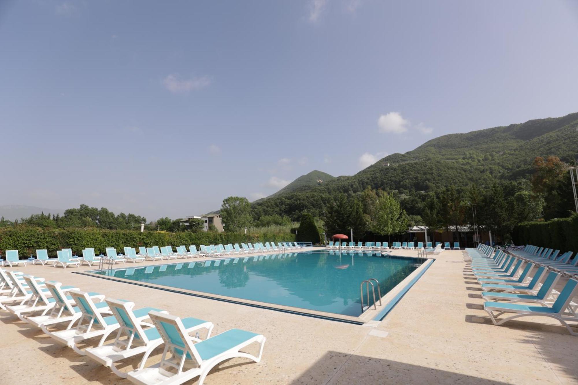 Mema Resort Mirash Kültér fotó