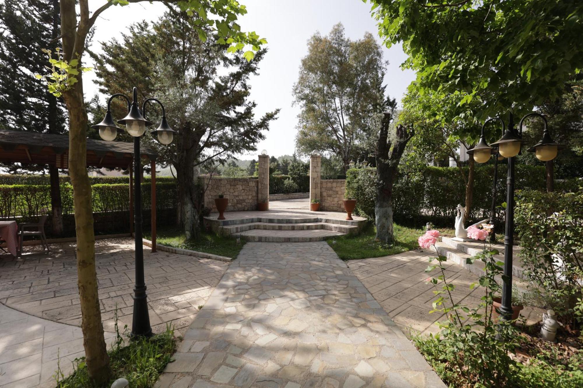 Mema Resort Mirash Kültér fotó